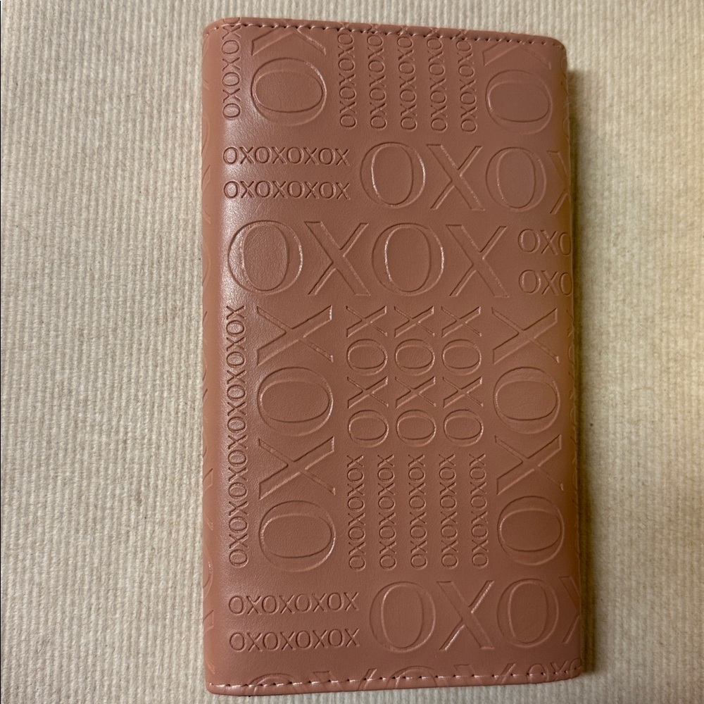 XOXO Embossed Wallet Blush Pink Hearts Zip Around Accordion Clutch Brand New - Picture 6 of 13